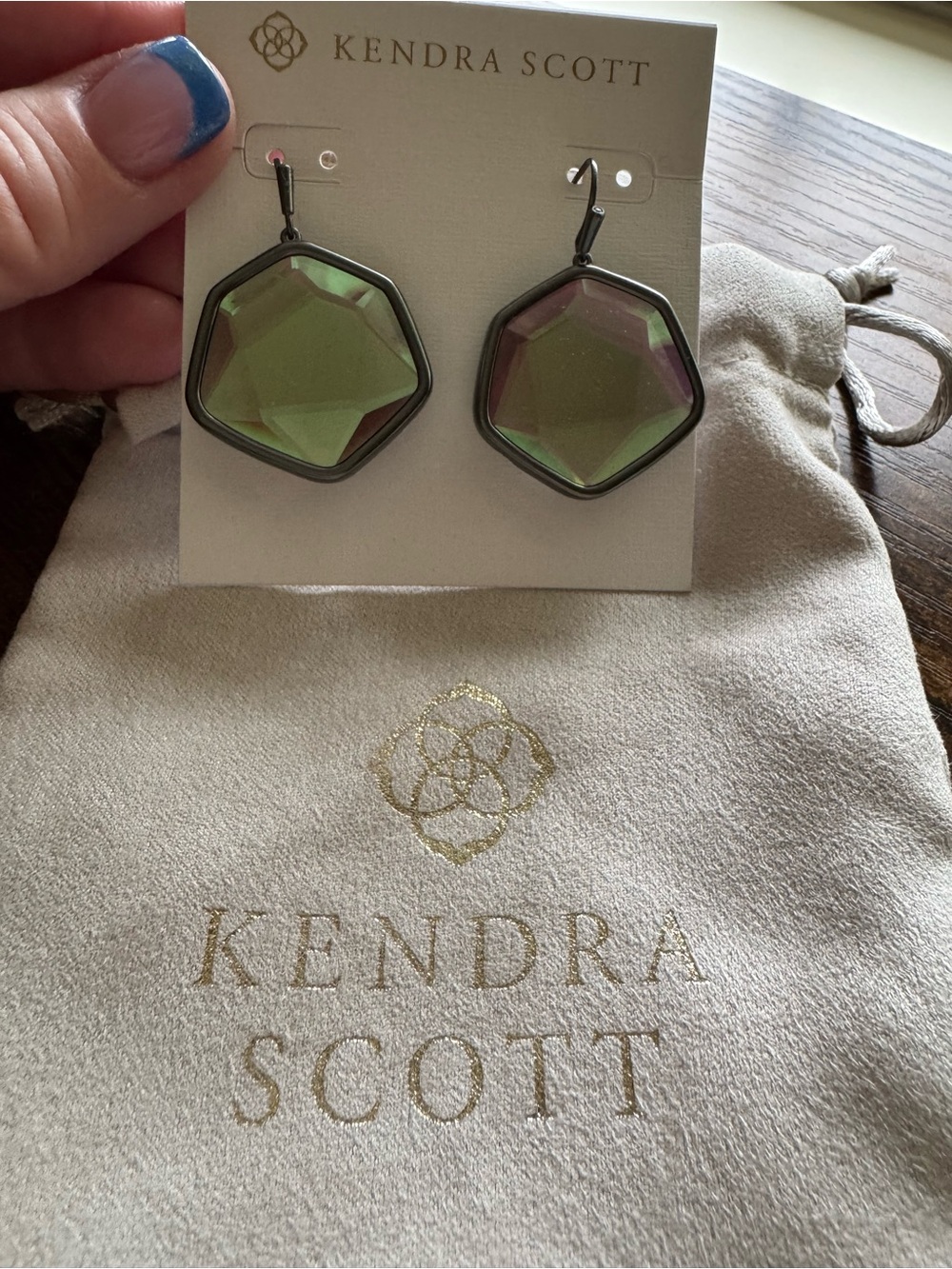 NWT Kendra Scott Vanessa Drop Earrings Gunmetal Iridescent Glass